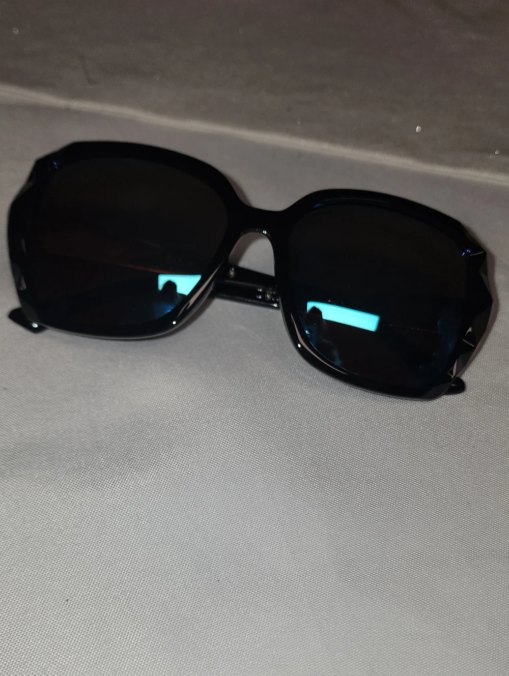 Black Oversized Women's Sunglasses